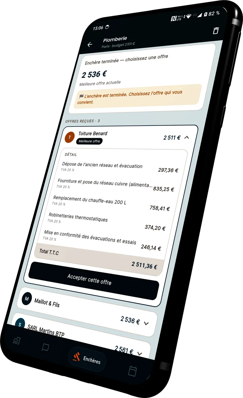 Application mobile itravo montrant les enchères d'artisans à la baisse sur un devis de travaux